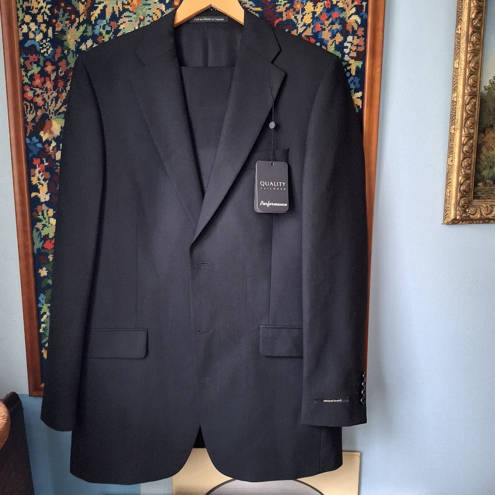 58.Quality  Tailored Performance Men Two-Piece Suit. Made in Canada. NWT